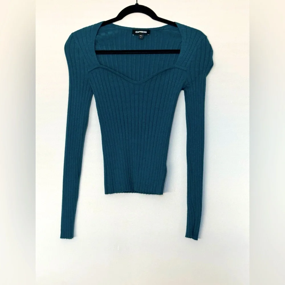 Ribbed Fitted Sweetheart Neckline Sweater 💥